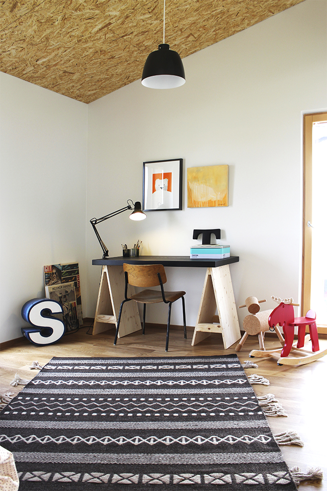 Tyohuone_mustavalkoinen