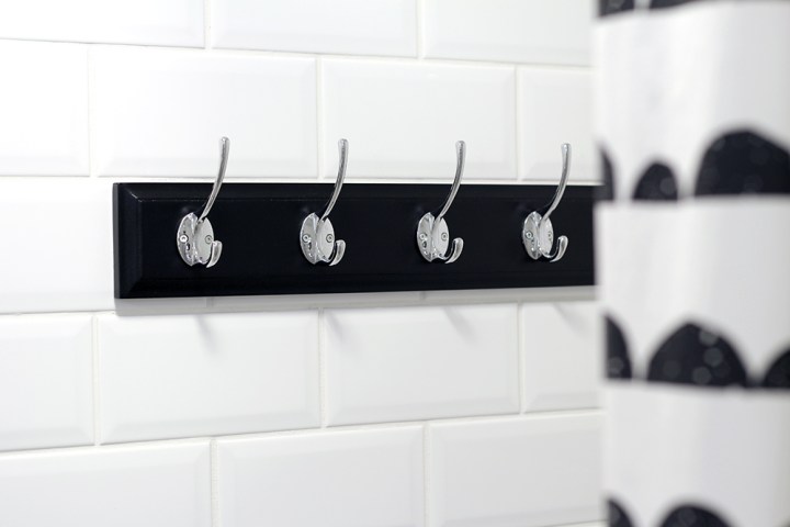 naulakko_suihkuverho