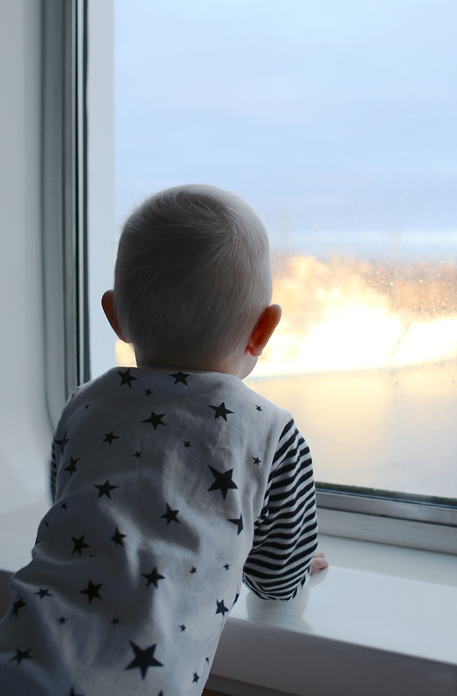 Nuka_kattoo_maisemia