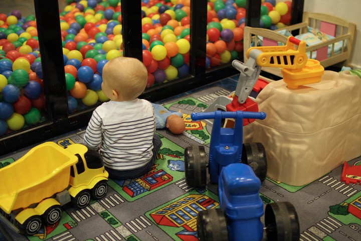 nuka_tahtoo_palloilee