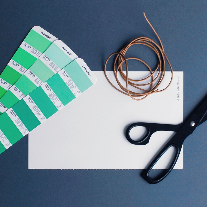 Pantone_varit_petrol_vihrea