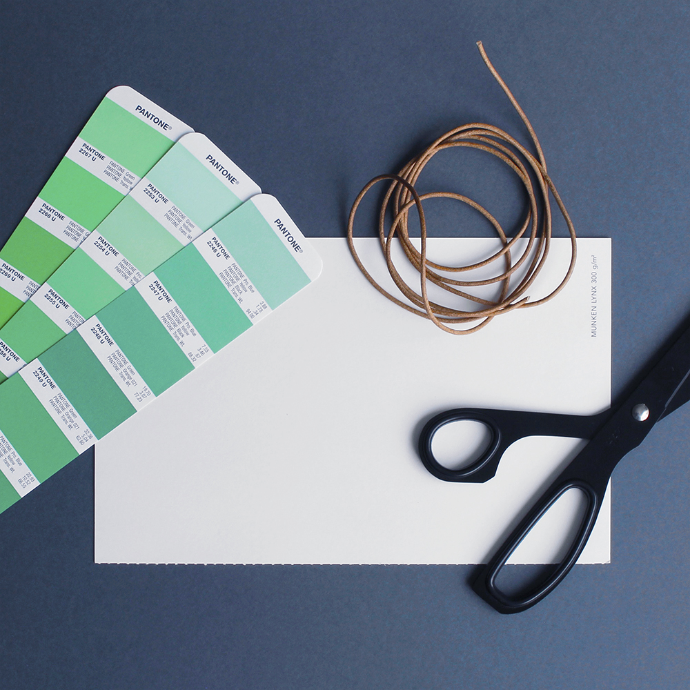 Pantone_varit_petrol_vihrea